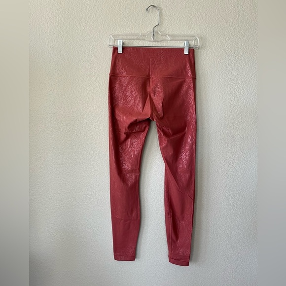Lululemon Wunder Under High Rise Legging 28" Pink Shiny Pattern Women's Size 6 - Picture 4 of 12